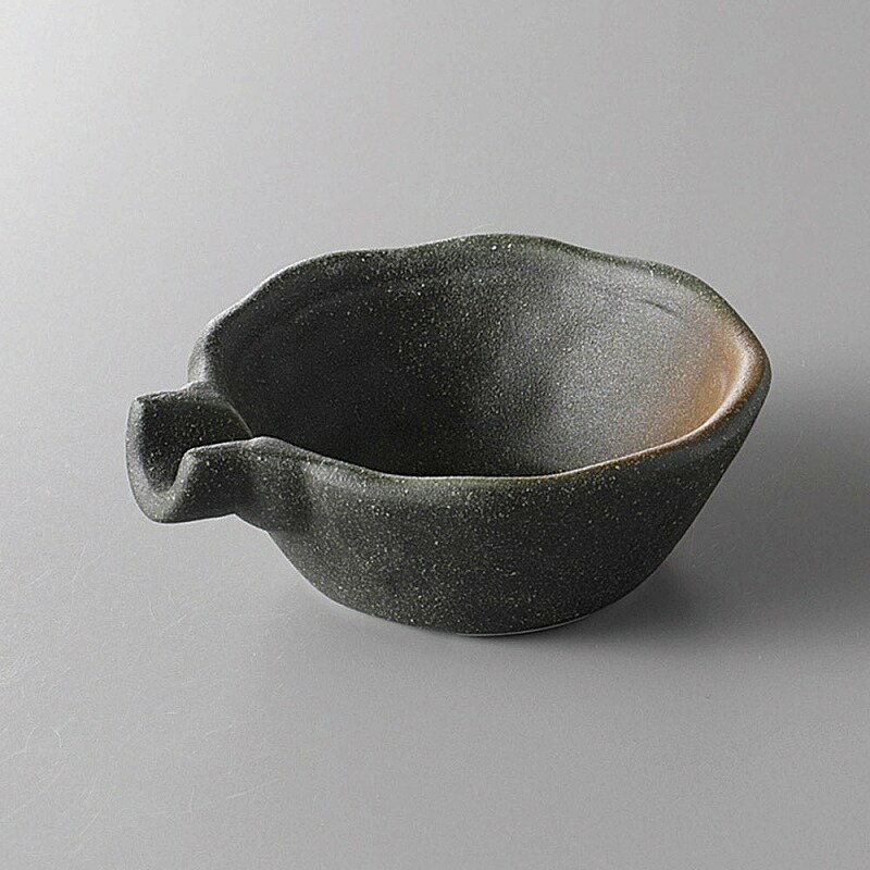 黒伊賀茶吹片口姫小付