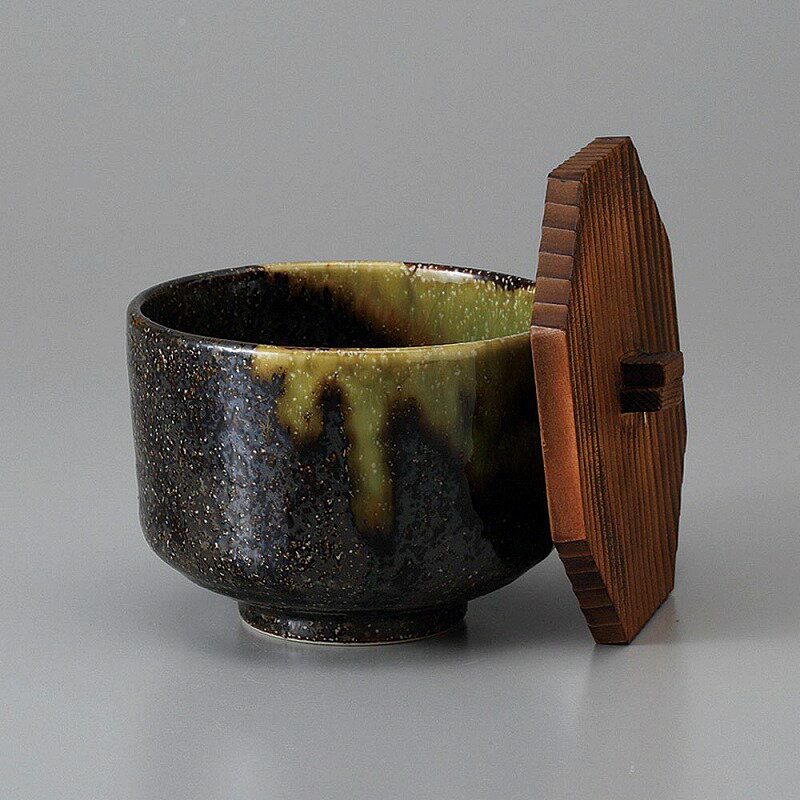 黒唐津オリベ流筒型飯器（蓋付）