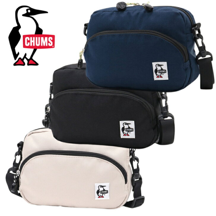 商品情報サイズH 15 X W 21 X D 5.5cm容量約3L素材RENU Recycle Polyester 100%CHUMS　チャムスRecycle Shoulder Pouchリサイクルショルダーポーチ(ショルダーバッグ) 身軽なお出かけにちょうど良い、CHUMS定番のミニショルダーバッグ 〈素材特性〉使い終えた古着や工場での生産時に出た残反（生地）を原料にした、100％リサイクルポリエステル「RENU® (レニュー)」を採用。耐久性と軽量性を併せ持ち、アウトドアシーンにも気軽に持ち出しできます。〈商品仕様〉・容量：約3L・小さめのお財布やスマホなどが収まるサイズ感・本体口：ファスナー仕様・前面：ファスナーポケット・ショルダーストラップを取り外して小物ポーチとしても使用可能 5