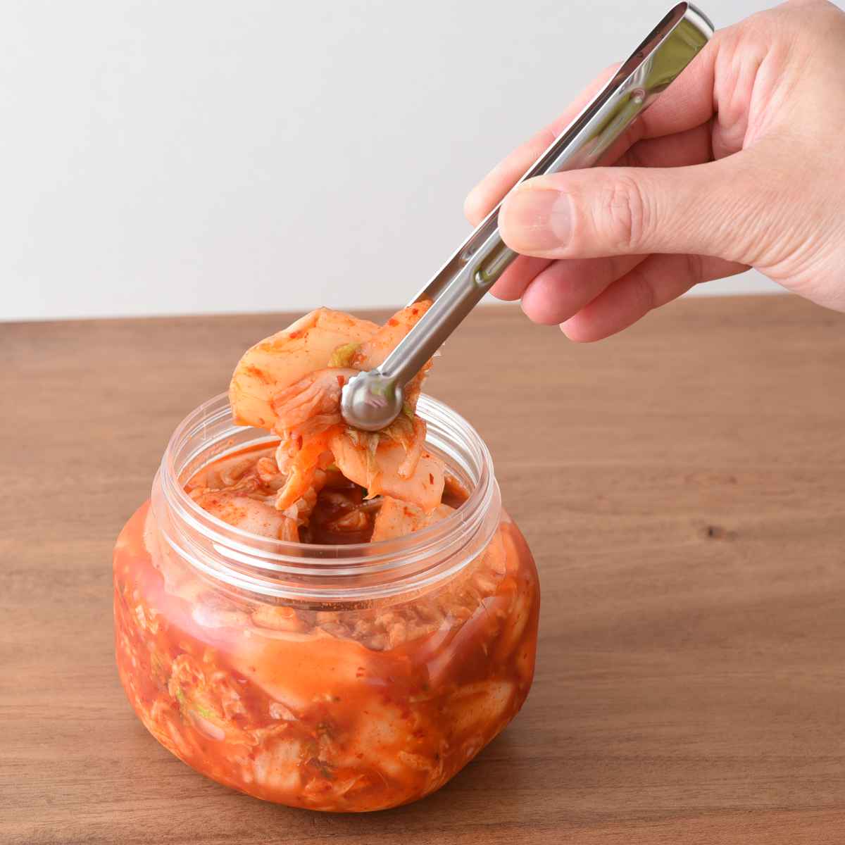 トング 絶妙サイズの卓上トング ステンレス製 日本製 （ ステンレス とんぐ 小 卓上 ミニ 小さいトング キッチン 便利 取り分け 盛り付け 使いやすい すくいやすい スリム ミニトング ギザ刃 耐久性 ）