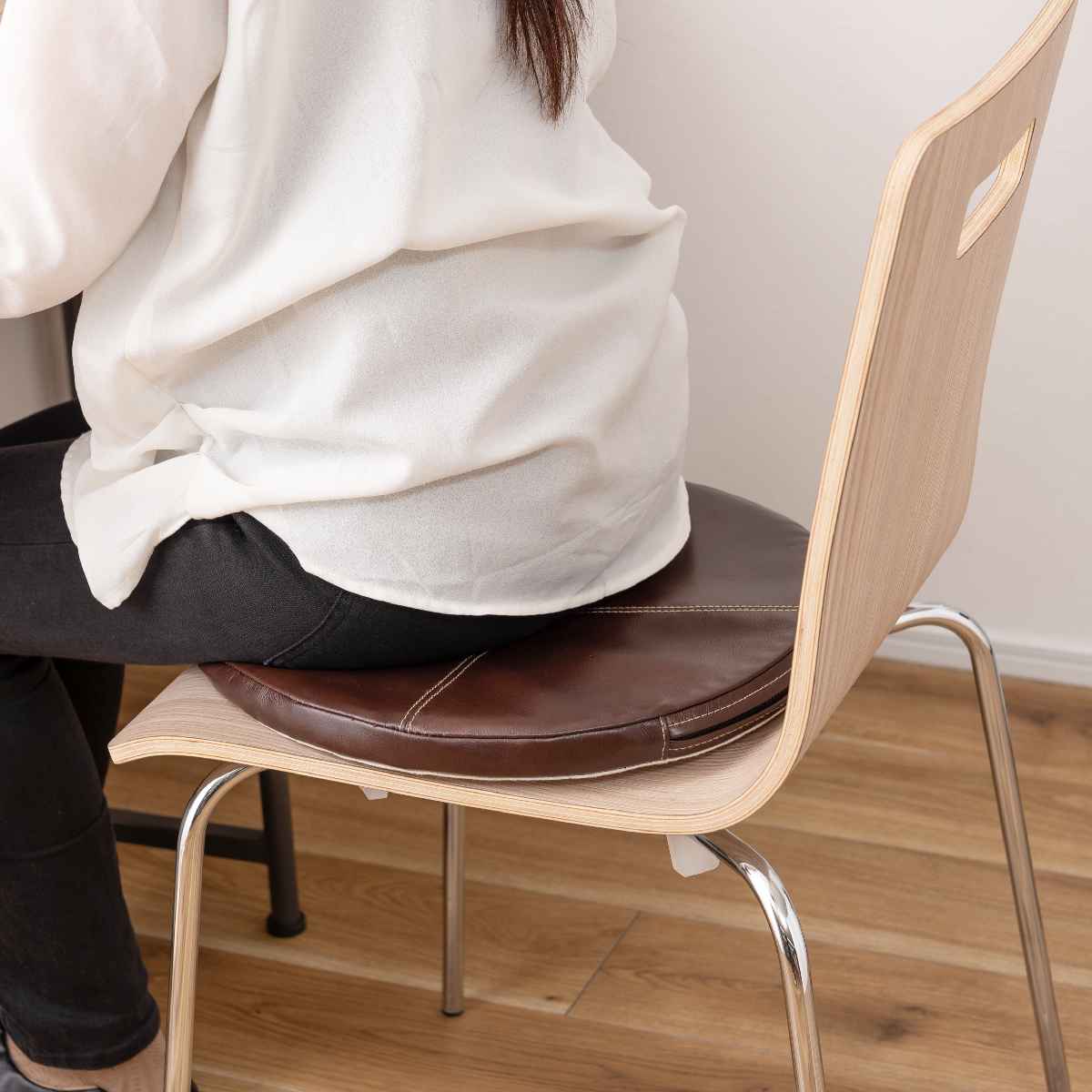 シートクッション ボンデッドレザー 直径38cm ( チェアパッド チェアマット クッション 椅子用 座布団 丸 再生革 リサイクルレザー マット チェアクッシ...
