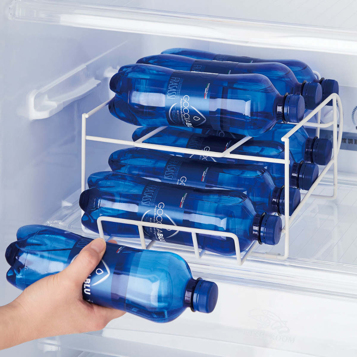 ボトルストッカー コロガシーナ ペットボトル用 （ 最大8本収納 500～600ml 丸型ボトル専用 冷蔵庫収納 ペットボトル 収納 ラック ホルダー ボトルラック ペットボトルストッカー ペットボトルホルダー 冷蔵内収納 整理 傾斜付き ）のサムネイル