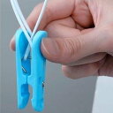 ひも付きフィットピンチ 10個 ( 洗濯 ピンチ 洗濯ばさみ クリップ 紐付 洗濯用品 10個 ランドリーグッズ プラスチック 洗濯バサミ ループ 紐 )