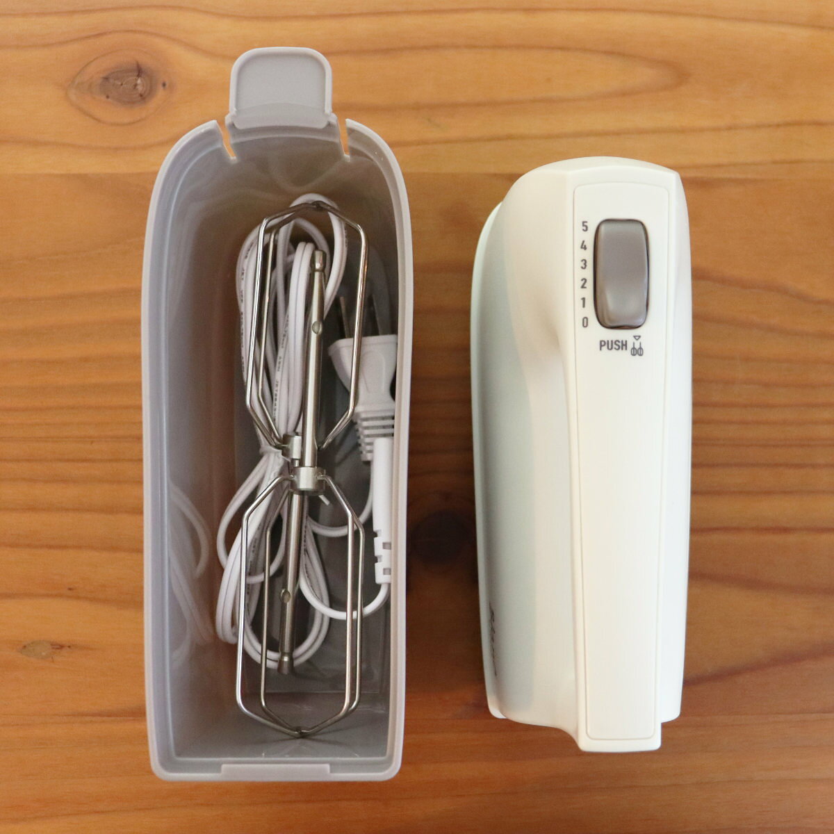 ハンドミキサー フワッソ 5段階調整 収納ケース付き 軽量 電動泡立て器 ドリテック （ dretec 電動ミキサー 泡立て器 電動 ホイッパー 軽い 泡立て 泡だて器 料理家電 調理家電 キッチン家電 ） livingut-10198772 リビングート 楽天市場店 サンプル画像3
