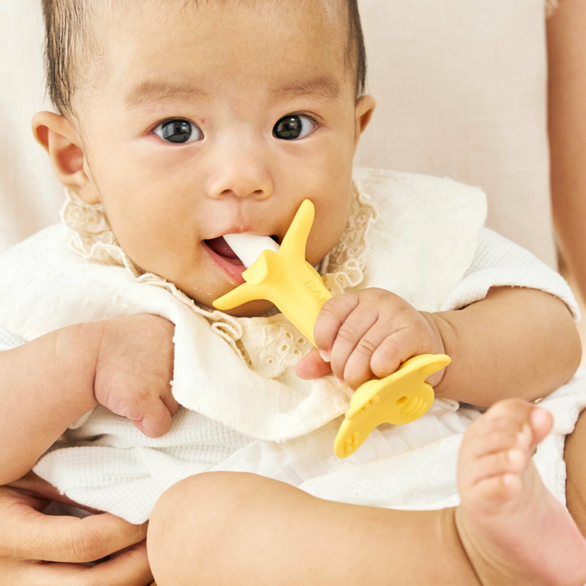 歯固め カミカミ Baby バナナ プラス 自立 やわらかい 3ヶ月〜 KJ42242 （ はがため 歯がため ベビー 出産祝い 男の子 女の子 プレゼント かわいい 乳歯 歯 生え始め 噛むおもちゃ おもちゃ 赤ちゃん 子ども ギフト ）のサムネイル
