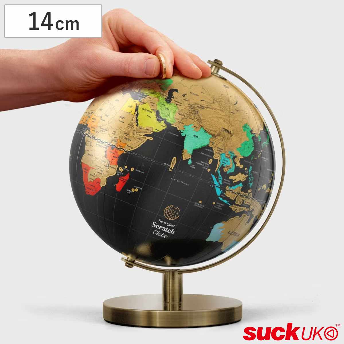 SUCK UK 地球儀 スクラッチ 14cm インテリア 世界地図 地球 （ サックユーケー 旅 旅行 記録 世界 削る コンパクト 卓上 行ったことある国 塗りつぶし 行った国 入学祝い 誕生日プレゼント 地理 旅行好き 勉強 ギフト ディスプレイ ）