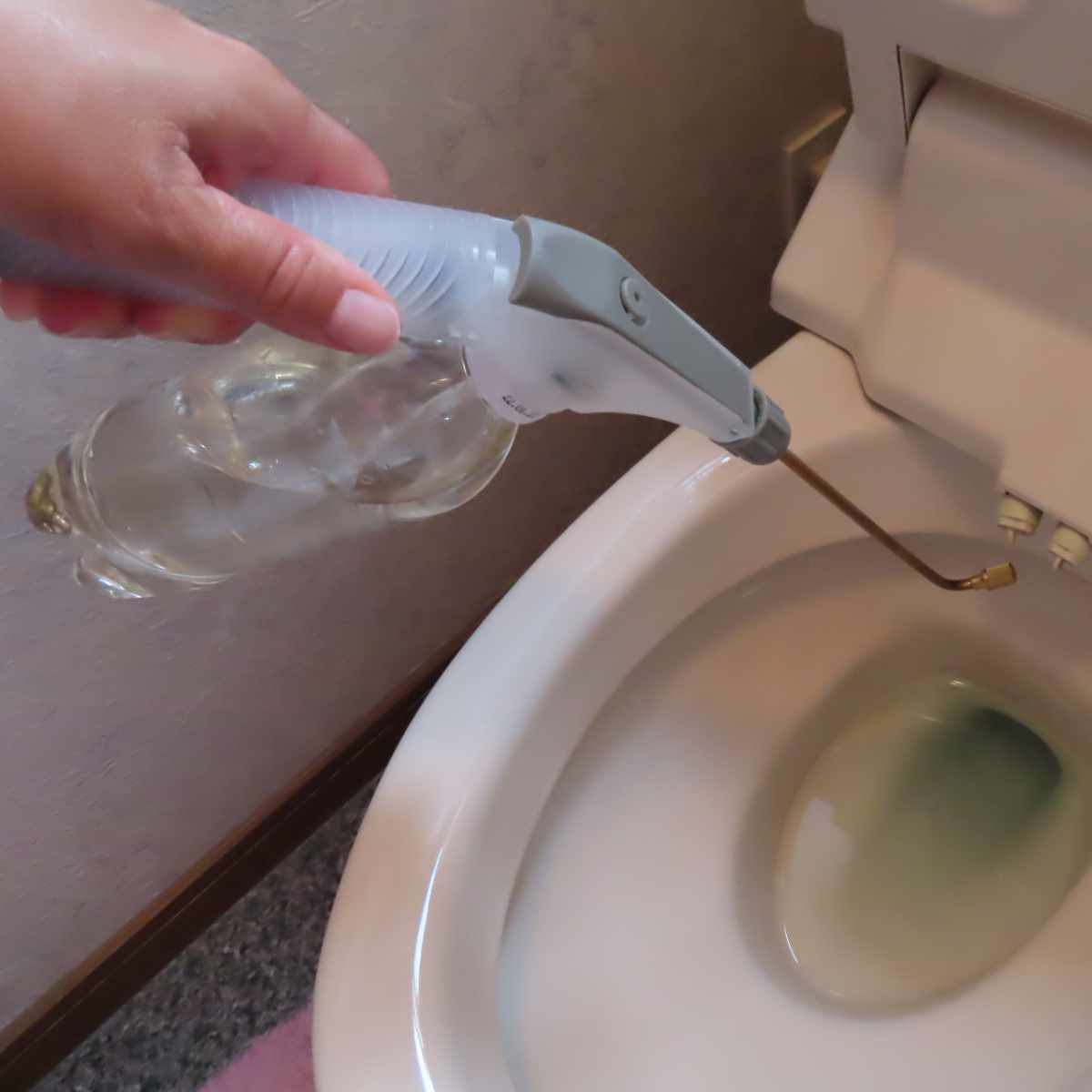 掃除スプレー ノズル掃除用 ペットボトル専用 加圧式 ロングノズル付き （ ペットボトルスプレー 取り付け 簡単 加圧スプレー トイレ掃除 ジェット ミスト 掃除 掃除用品 掃除グッズ ）