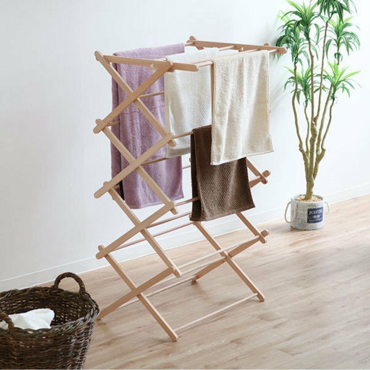 洗濯物干し Clothes Dryer 物干し 室内 折りたたみ 折り畳み スタンド 室内物干し （ 伸縮物干し 伸縮 洗濯 洗濯もの ハンガー ラック 洗濯ハンガー 平干し タオルハンガー タオル 木製 木 高さ調整 2段階 軽量 ）