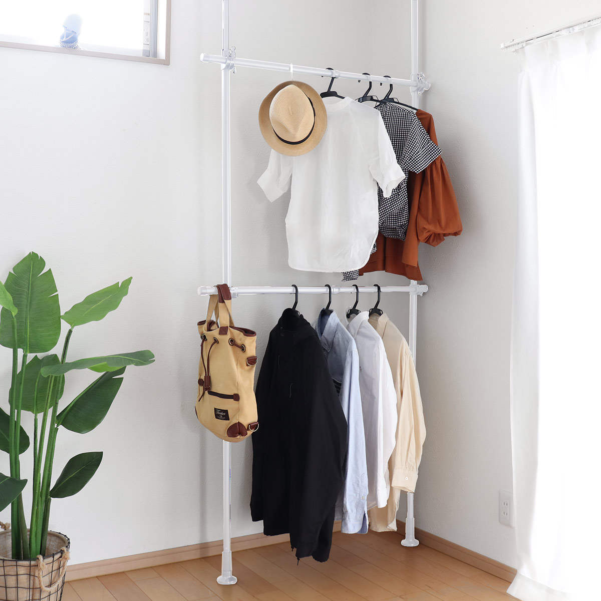 ハンガーラック 突っ張り 2段 ホワイト 幅56〜95cm ( 送料無料 つっぱり ラック 突っ張りラック 突っ張り棚 伸縮 壁面収納 天井突っ張り 突っ張り式...