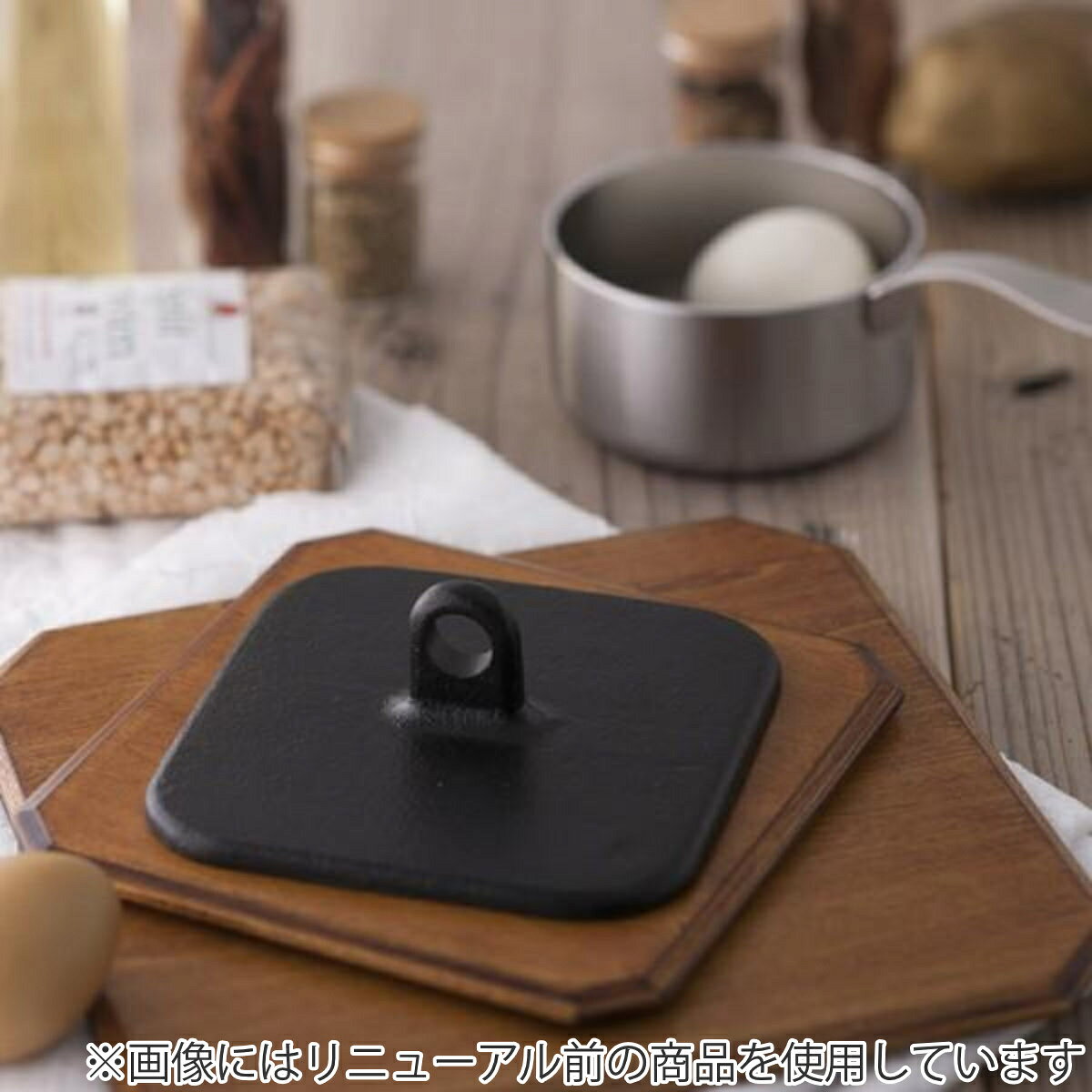 ミートプレス 料理家の逸品 ミート＆ベーコンプレス 日本製 貝印 （ キッチンプレス 肉おさえ 肉押さえ キッチンツール 調理器具 下ごしらえ用品 正方形 鉄製 肉料理 肉調理 ステーキ ベーコン ソテー 便利グッズ キッチン用品 ） livingut-10089000 リビングート 楽天市場店 サンプル画像2
