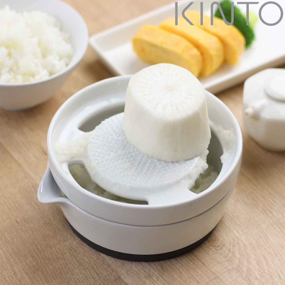 キントー 大根おろし器 すべり止め付き KitchenTool 磁器 （ KINTO おろし器 オロシ器 下ろし器 大根おろし おろし レンジ対応 食洗機対応 おろし金 オロシ金 下ろし金 薬味おろし 卓上 キッチンツール 下ごしらえ 離乳食 白 ）