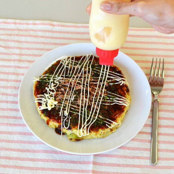 お好み焼きに格子模様にマヨネーズをかけることができマヨネーズボトルのおすすめは？