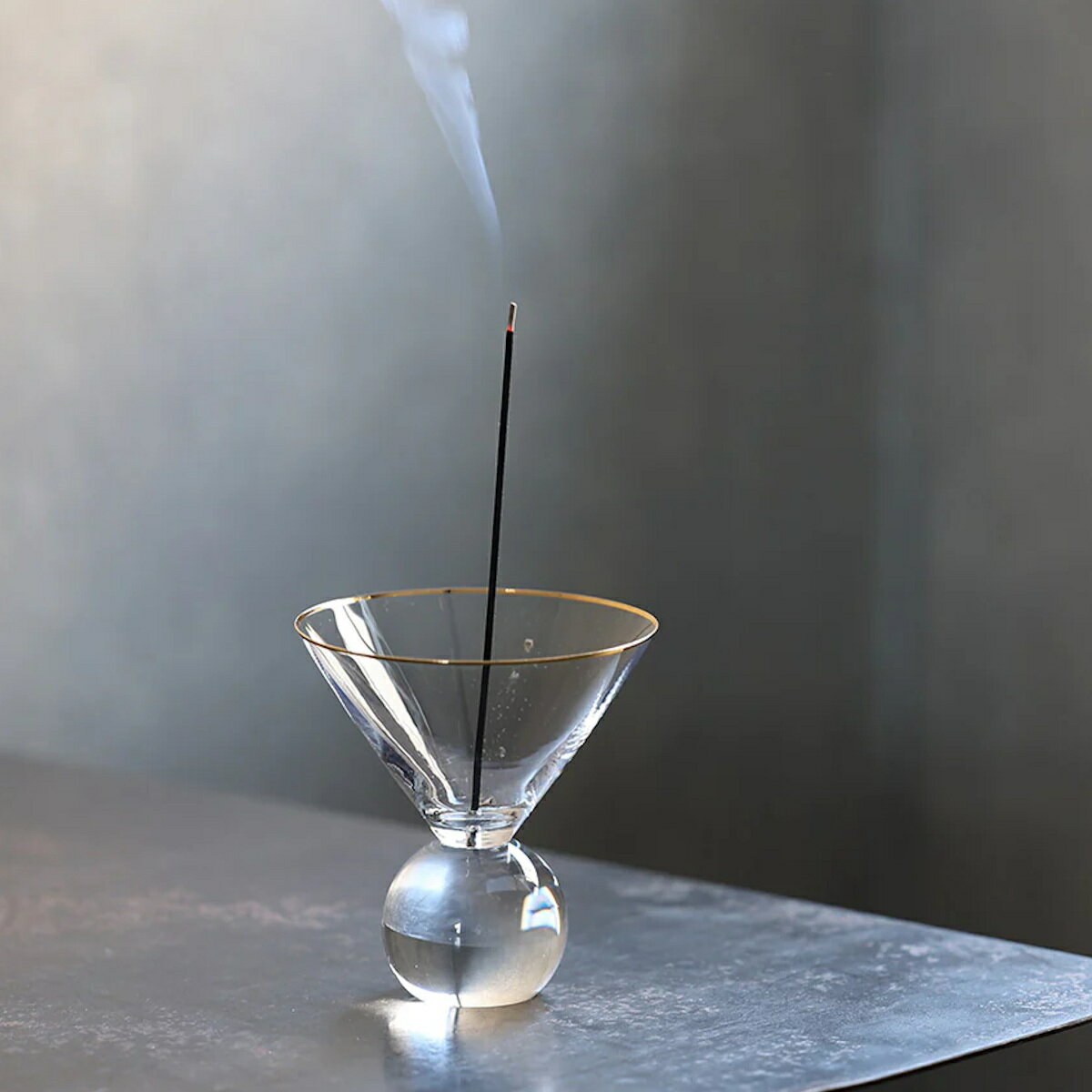 香立 ヘーゼルアラーテ Tiny Sphere スフィア （ インセンスホルダー ガラス 香立て スティック専用 お香たて シンプル 透明 クリア 小さめ ミニ お香スタンド おしゃれ 可愛い ギフト プレゼント インテリア インセンス スティック ）
