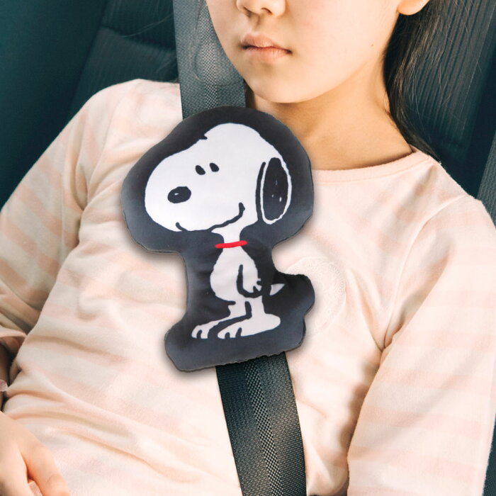 カー用品 ふわふわ シートベルトカバー スヌーピー （ シートベルトパッド SNOOPY シートベルトクッション サポーター 車 子供 キッズ ドライブ おでかけ シートベルト 補助 カバー パッド クッション 車用品 キャラクター かわいい ）