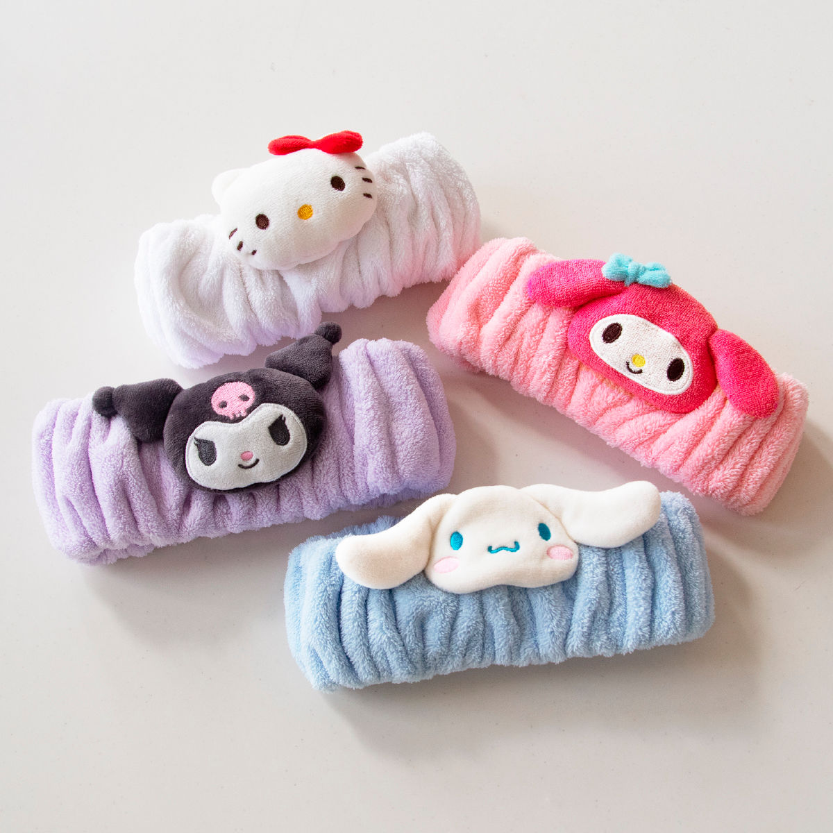 헤어 밴드 산리오 산리오 캐릭터즈 ( SANRIO 산리오 캐릭터 머리카락 고정 땀 방지 세안 헬로 키티 마이멜로디 시나모롤 크로미 헤어 터번 헤어 액세 버스 용품 )