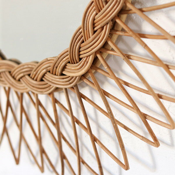 ウォールミラー 壁掛けミラー ラタン製フレーム 籐製フレーム ( 送料無料 壁掛け ミラー 鏡 姿見 ラタン 籐 アジアン家具 アジアンテイスト 幾何学模様 ひまわり 太陽 サン ) [3]