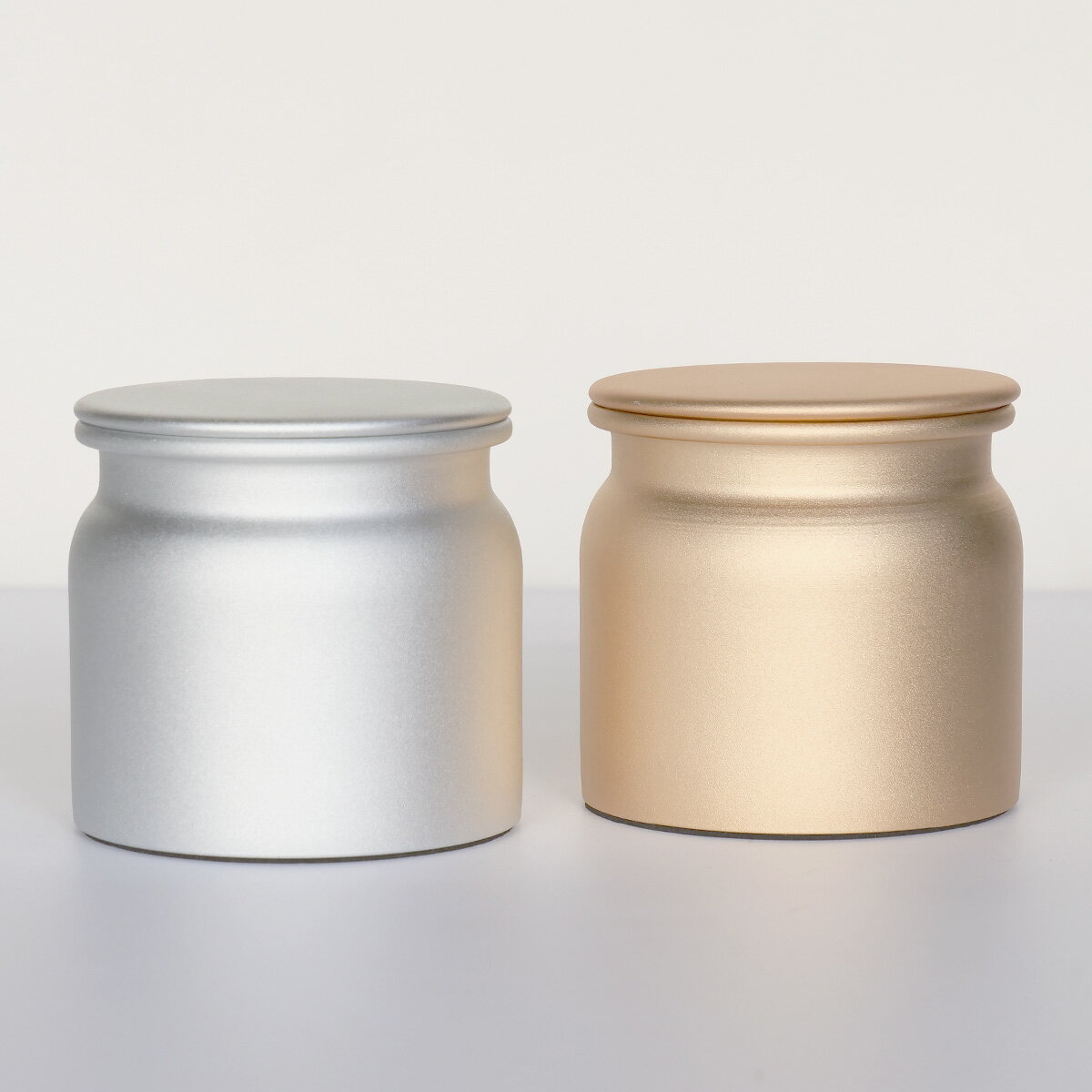 コットンボックス SALUS アルミ ( セイラス 小物 収納 コットン ケース ラウンド 丸 容器 ふた付 保管 綿棒 コスメ サニタリー 洗面用品 軽量 シ...