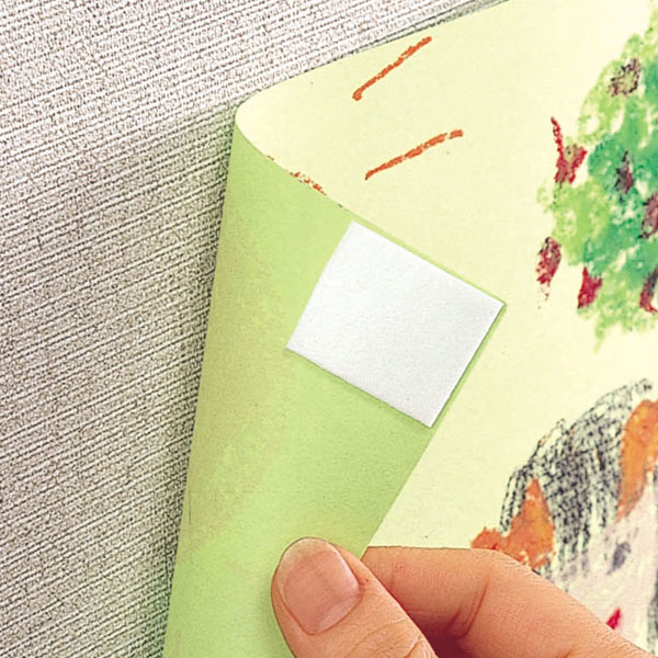 両面テープ イージーオンオフテープ 1.2m あとのつかない両面テープ ( 粘着テープ はがせる テープ 画鋲不要 押しピン不要 ガラス面 壁面 コンクリート ...