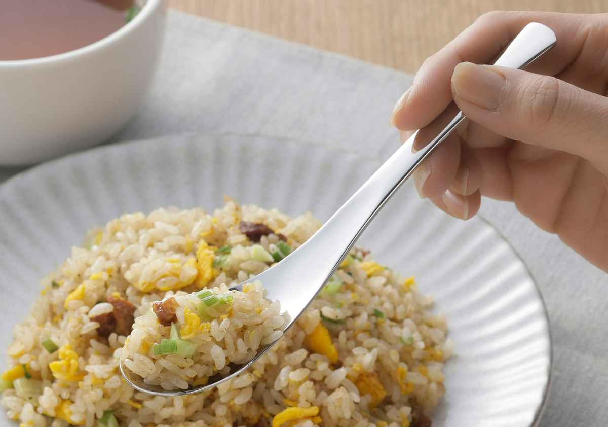 レンゲスプーン 16cm 小 ステンレス 3本組 （ 食洗器対応 スプーン カトラリー ステンレス製 日本製 小さめ 丈夫 カレー スープ 丼もの すくいやすい 普段使い おしゃれ 女性 子ども ）