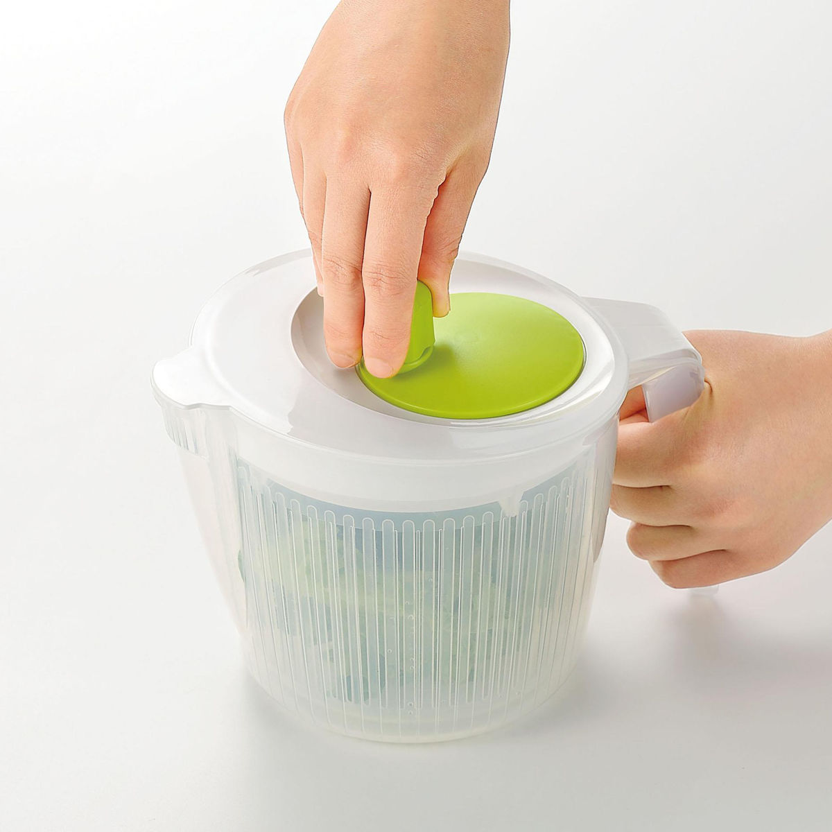 サラダスピナー シャキッと 野菜水切り器 日本製 （ 野菜 水切り器 野菜水きり器 コランダー スピナー キッチンツール 手動 回転式 米研ぎ ボウル キッチン 調理 サラダ やさい 下ごしらえ 簡単 ）
