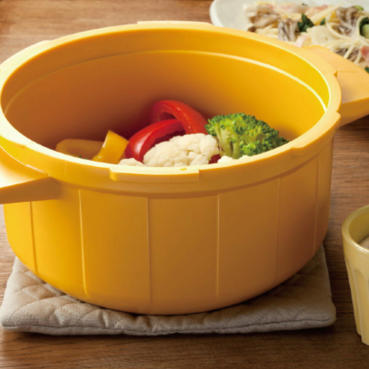 電子レンジ圧力鍋 2.3L プラスチック製 極み味 レシピ付き （ 電子レンジ調理器 レンジ調理器 圧力鍋 なべ 簡単 電子レンジ調理器具 時短 火を使わない 料理 鍋 炊飯 軽量 ） livingut-10207372 リビングート 楽天市場店 サンプル画像3