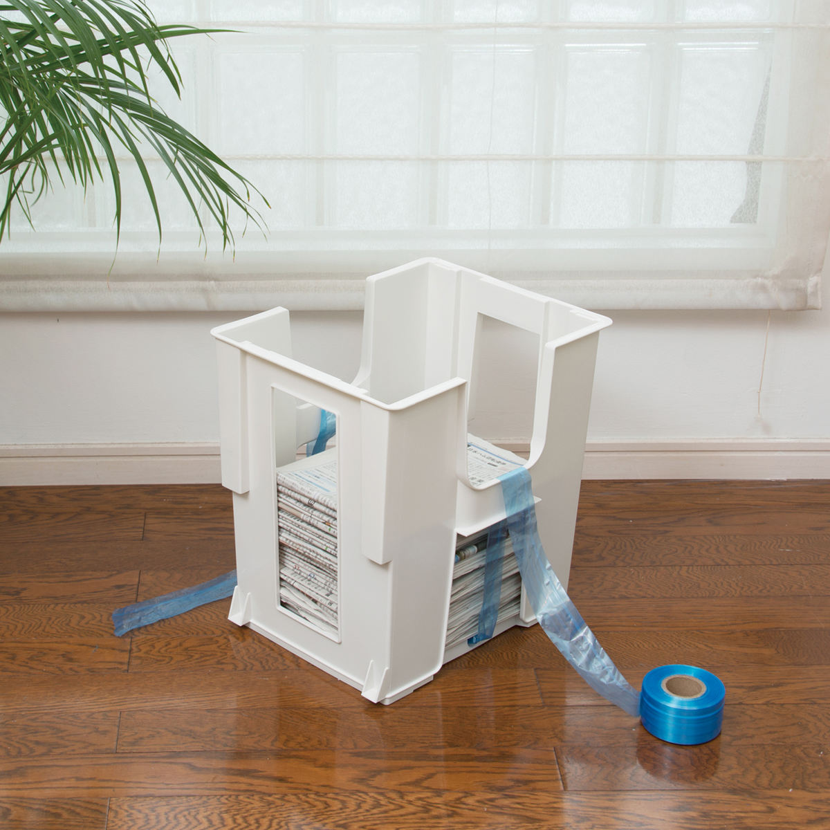 新聞 ストッカー 新聞受け ホワイト ( 新聞ラック 新聞ストッカー 新聞整理 新聞入れ 整理整頓 整理 まとめる 紐掛け しやすい 便利 スタッキング ひも通...