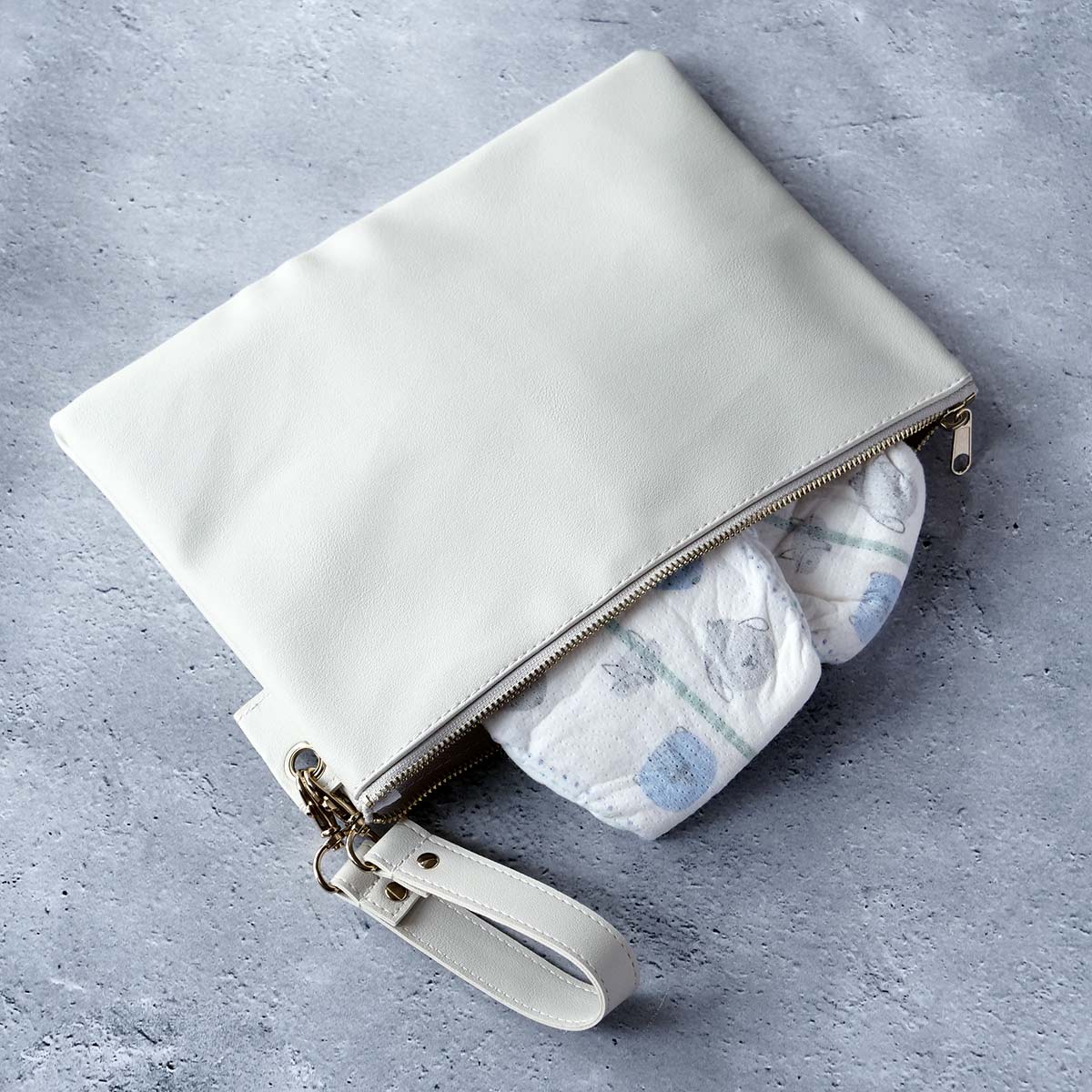 ポーチ MOM Pouch おむつ 持ち運び ( オムツポーチ おむつポーチ ケース 携帯用 オムツ 収納 小物入れ おしり拭き おしゃれ メイクポーチ クラッ...