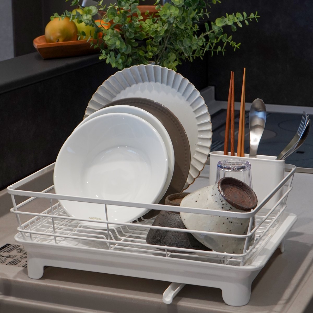 水切りバスケット ワイド 幅40cm カトラリーポケット付き Flowto フロウト （ 水切りかご 水切りカゴ 水切りラック 水切り シンク上 シンク横 洗い物 食器洗い 乾燥 ）