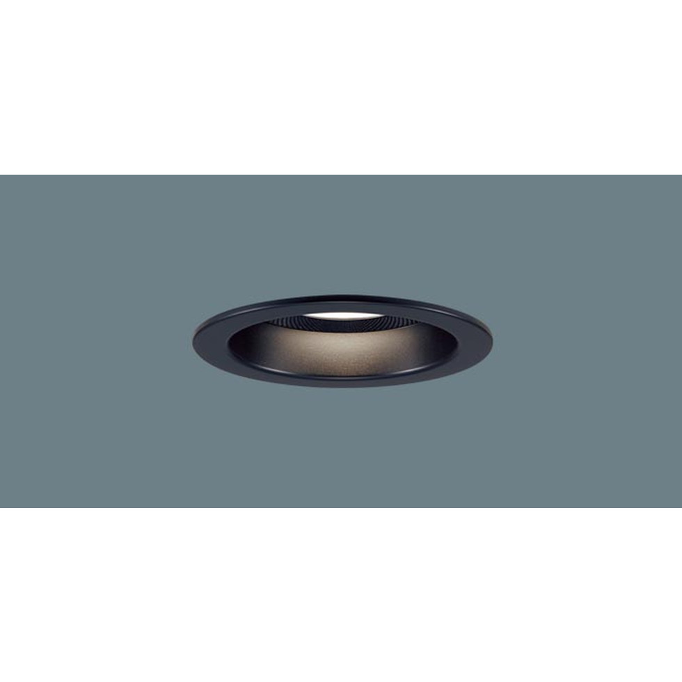 品番：LGD3150LLB1　商品詳細 光源 ◆LED（高演色・電球色タイプ）　◆色温度：2700 K　◆光源寿命40000時間（光束維持率70％） 寸法・質量 ◆埋込穴径：φ100 mm　◆埋込高：100 mm 仕様・注意事項 LED照明の安心品質 ◆電圧：100 V ◆【アルミダイカスト枠】ブラックつや消し ◆天井埋込型、埋込穴φ100、美ルック・浅型10H・高気密SB形・拡散タイプ（マイルド配光） ◆高演色Ra95 【適合ライトコントロール】リビングライコンNQ28752WK （別売） 【適合ライトコントロール】リビングライコンNQ28752SK （別売） 【適合ライトコントロール】リビングライコンNQ28732WK （別売） 【適合ライトコントロール】リビングライコンNQ28732SK （別売） 【適合ライトコントロール】リビングライコンNQ28751WK （別売） 【適合ライトコントロール】リビングライコンNQ28751SK （別売） 【適合ライトコントロール】リビングライコンNQ28771W （別売） 【適合ライトコントロール】リビングライコンNQ28771H （別売） 【適合ライトコントロール】LED埋込調光スイッチB（ロータリー式）WT57511W （別売） 【適合ライトコントロール】LED埋込調光スイッチC（ロータリー式）WTC57521W （別売） 【適合ライトコントロール】LED埋込調光スイッチ（ロータリー式） （3.2A）WTC57523W （別売） 【適合リニューアルプレート】LGK02000 【適合リニューアルプレート】LGK02001 【適合リニューアルプレート】LGK02004 【適合リニューアルプレート】LGK02005 ◆スピーカー付〈スピーカー：消費電力7.0W・入力電流0.14A（100V）〉 ◆照明：10.9W・600 lm・55.0 lm/W、入力電流0.11A（100V） ◆100形電球1灯器具相当 ◆位相制御式（2線式） ◆入力電流（100V時）：0.11 A ◆適合ライコン（別売）との組み合わせで100％〜1％調光可能 ◆施工時、埋込高さは100mm必要となります。 ◆直下近接限度10cm ◆実際の建物の構造、使用環境・状況により電波到達距離が短くなる場合があります。　天井埋込型　LED（電球色）　ダウンライト　美ルック・浅型10H・高気密SB形・拡散タイプ（マイルド配光）　調光タイプ（ライコン別売）・スピーカー付／埋込穴φ100　白熱電球100形1灯器具相当