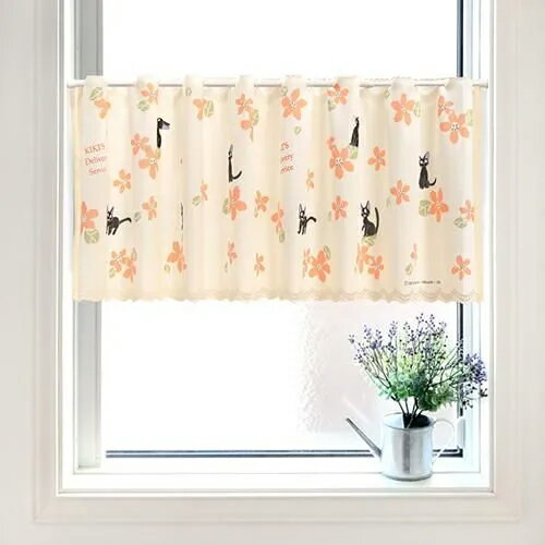 メール便送料無料　スタジオジブリ　魔女の宅急便カフェカーテン（お花がいっぱい）　【メーカーよりの直送品の為、キャンセル不可、他の商品との同梱不可】