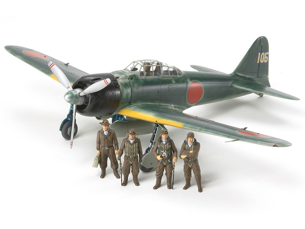 【 模型要目 】 零戦二二型のプラスチックモデル組み立てキットです。 ●スケール1/48、全長190mm、全幅250mm。伸びやかな主翼や洗練されたエンジンカウルなど、バランスのとれた美しいスタイルを忠実にモデル化。 ●主翼端は折りたたんだ状態も選べます。折りたたみ部のディテールはエッチングパーツで繊細な仕上がり。 ●主翼機銃を長銃身とした二二型甲も選んで組み立てられます。 ●カウルフラップは開閉選択式。主翼フラップも上げ下げの状態を選べます。 ●搭乗員の人形は着座姿勢に加え4種類の立ち姿もセット。 ●第251海軍航空隊の所属機などマーキング3種類付き。