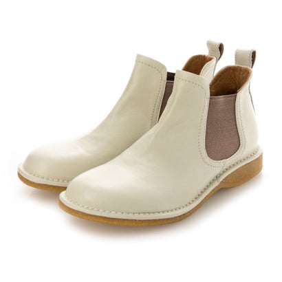 サヤ Saya プラット製法ブーツ (アイボリー）のサムネイル