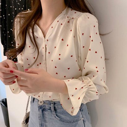 ジュノア JUNOAH ミニハート柄Vネックブラウス 韓国ファッション （クリーム）のサムネイル