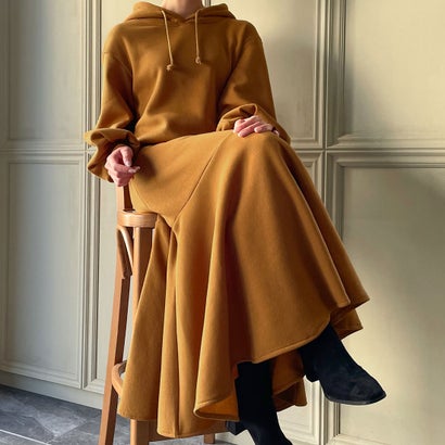 ジュノア JUNOAH 裏起毛パーカーマーメイドワンピース （キャメル）のサムネイル