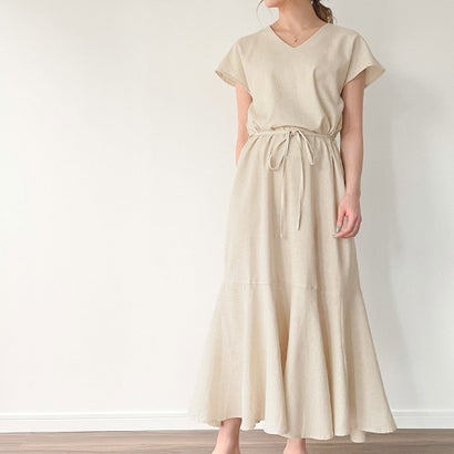 ジュノア JUNOAH リネン混マーメイドマキシ丈ワンピース （アイボリー）のサムネイル