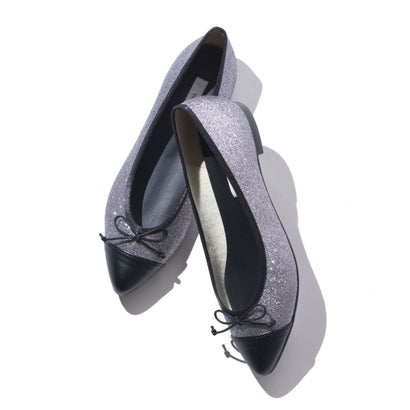 ヴィリーナ VIRINA 晴雨兼用ポインテッドバレエシューズ （グレー×ブラック）のサムネイル