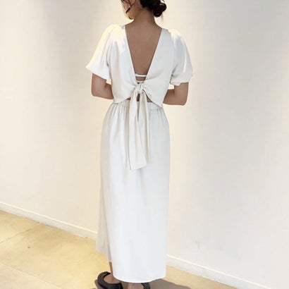 ジュノア JUNOAH バックオープンリボンワンピース （アイボリー）のサムネイル