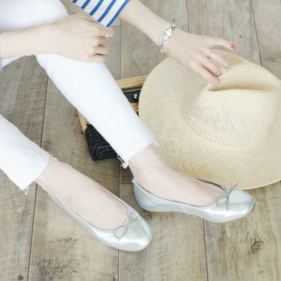 フィン Fin 【低反発スポンジ入り】本革ラウンドシューズ (シルバー)