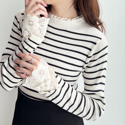 ジーラ GeeRA レース付ハイネックリブニットトップス （ボーダー）のサムネイル