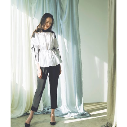 ルイルエブティック RUIRUE BOUTIQUE サイドリボンペプラムシャツ （ホワイト×ブラック）のサムネイル