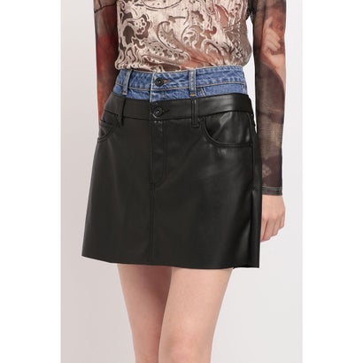 デシグアル Desigual ダブルウエストとダブル素材のレディースミニスカート (グレー/ブラック) デシグアル Desigual ダブルウエストとダブル素材のレディースミニスカート (グレー/ブラック)