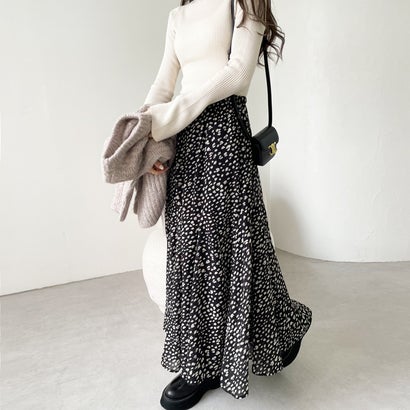 ジーラ GeeRA 切替フレアーロングスカート (黒系ダルメシアン柄)