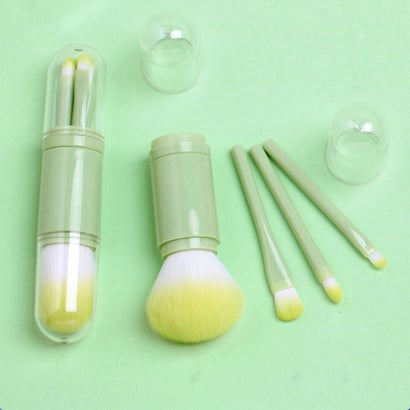 一体型 蓋付き メイクブラシ 4本セット