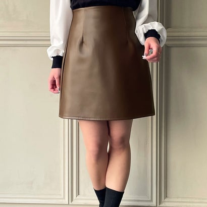 ジュノア JUNOAH フェイクレザーミニスカート （ブラウン）のサムネイル