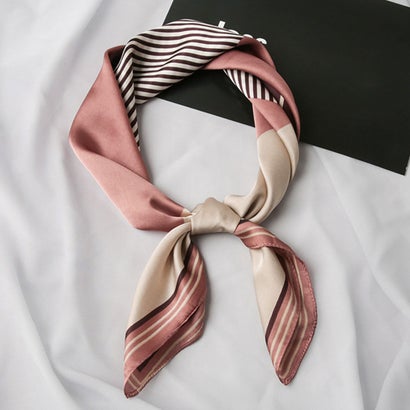 シルク風スカーフ 首巻き 配色バンダナのサムネイル