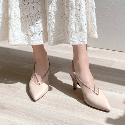 マミアン mamian 7.0cm クロス&バックストラップパンプス／7240 （グレージュ）のサムネイル