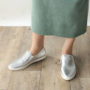 フィン Fin パンチングスリッポン【低反発スポンジ入り】 (シルバー)