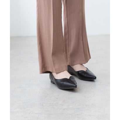 メヌエ Menue エアスイート Uカット ポインテッドトゥ パンプス (1020ブラックPU)