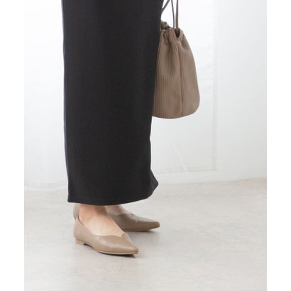 メヌエ Menue エアスイート Uカット ポインテッドトゥ パンプス (1034グレージュPU)