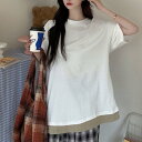 裾から見えるおしゃれなレイヤード風Tシャツ。ワイドな身幅でゆったり、体型カバーしてくれます。ボトムスと合わせるとすっきりとしたコーディネートが完成◎※素材ポリエステル+棉※生地の厚さ普通※商品仕様透け感：なし伸縮性：あり裏地：なし※(サイズ）ワンサイズMカラー：ブラック／ホワイト／ベージュ総　丈：約72cm裄丈：約43cm身幅：約55cmバスト：約110cm※モデルモデルサイズ：身長167cm着用サイズ：Mサイズ全身マネキンサイズ：身長161cmバスト81cm ウエスト60cm ヒップ85cm着用サイズ：Mサイズ※生産国：中国取扱い表示：水洗い〇/塩素系漂白×/タンブラー乾燥×/アイロン〇/クリーニング〇※すべて平置きサイズです。（計測に付きましては手測りとなりますので 若干の誤差はご了承ください）★商品写真はできる限り実物の色に近づけるよう加工しておりますが、お客様が使用するパソコンのモニター設定や部屋の照明により多少色の変化が感じられる場合がございます。★海外生産のため、縫製の甘い部分や生地の継ぎ目の若干のズレや多少のほつれや形やサイズ に多少の誤差が生じる場合がございます。大量に仕入れている為に商品によってはシワなどが多い場合もございます。また、混紡繊維によって生地の織りに他繊維が混紡している場合もございますが品質上の問題はございません。予めご理解下さいますようお願い致します。★同じ商品でも年中生産していますので“生産時期”や“カラー”により形やサイズ，デザイン，色味に商品画像と“誤差”が生じる場合もございます。ご理解の上ご注文下さい。★実際の色に近づけるため、タグのカラー名称と異なる場合がございます。※十分ご確認の上、ご注文頂きますようお願い申し上げます。Tシャツ 重ね着　レイヤード風　大きめ　カジュアル　無地　カットソー サマーTシャツ レディース　切り替え半袖　夏　春　韓国 ファッション別カラーはこちら！ ブラック　ベージュ